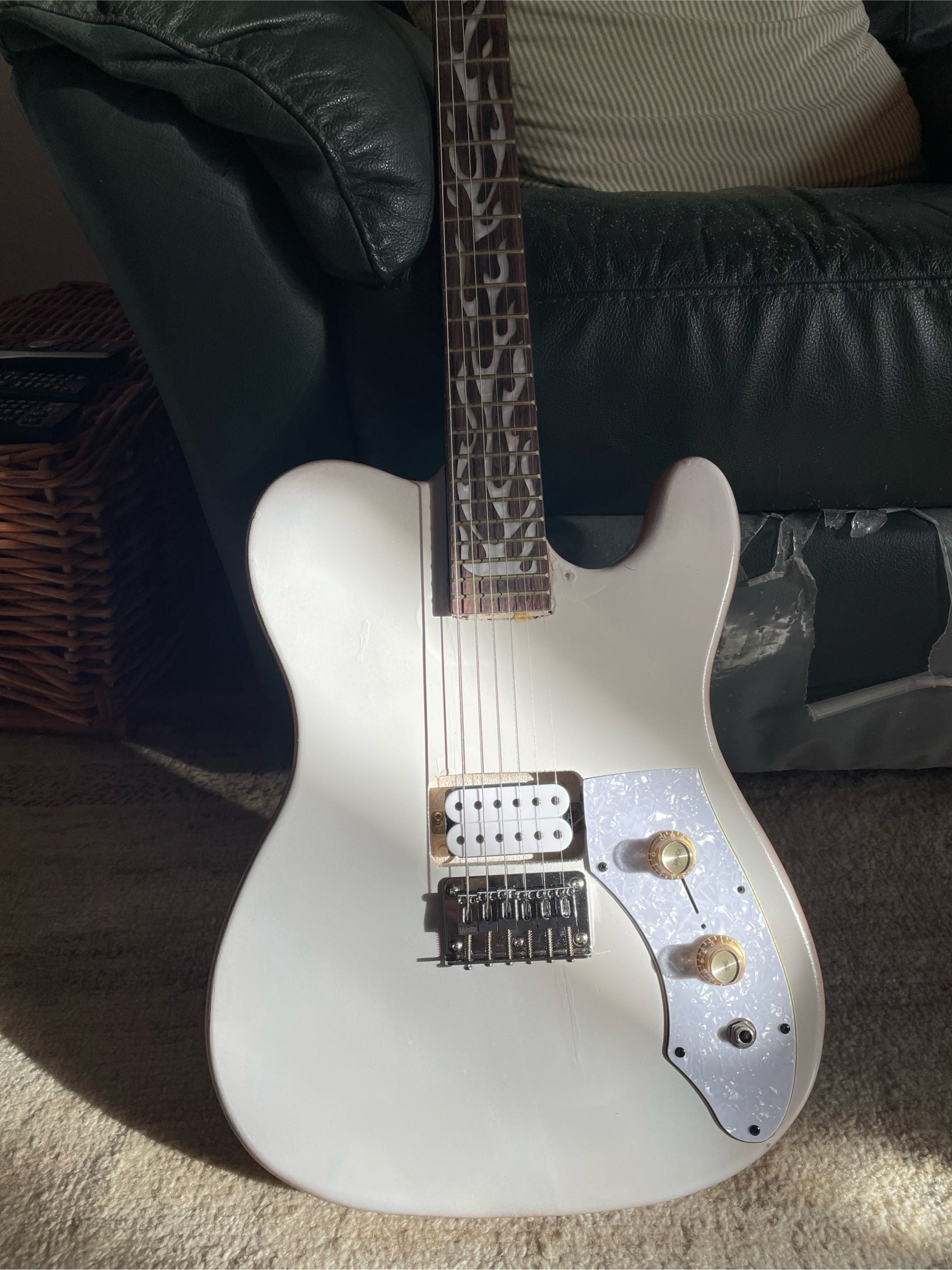 #11729 Order, Completed Guitar Photos, Based on B Level Body & Neck, Made by Jürgen Osuchowski (Germany)