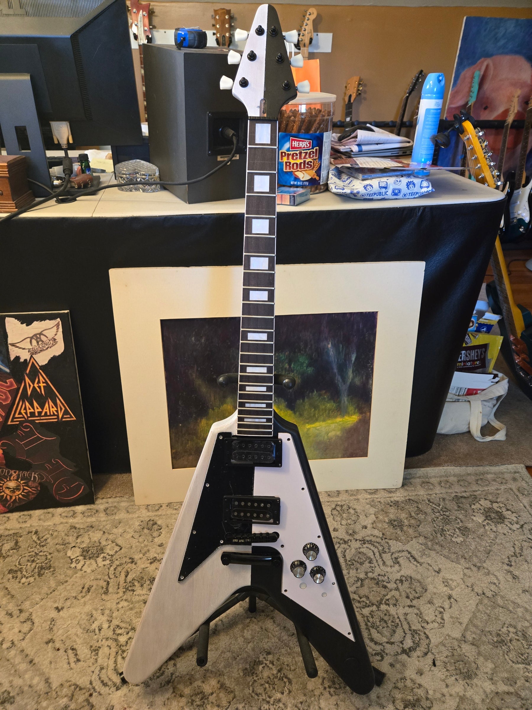 #19056 Order, Completed Guitar Photos, Based on PFV-637 Kit, Made by Michael Depasquale (USA)