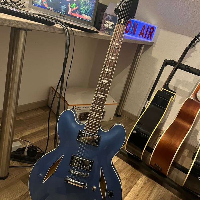 #18321 Order, Completed Guitar Photos, Based on PHB-750 Kit, Made by Keno Lünemann (Germany)
