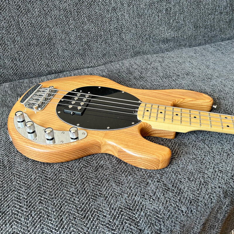 4 Strings Ash Body Electric Bass Guitar (GKS-014)