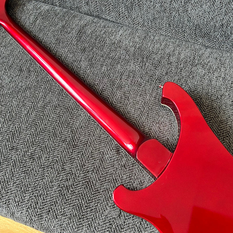 4 Strings Rick Style Bass Guitar with Metallic Red Finish (GKS-008)