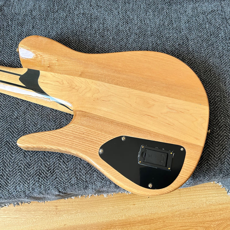 6 Strings Ash Wood Body Neck Through Bass Guitar (GKS-002)