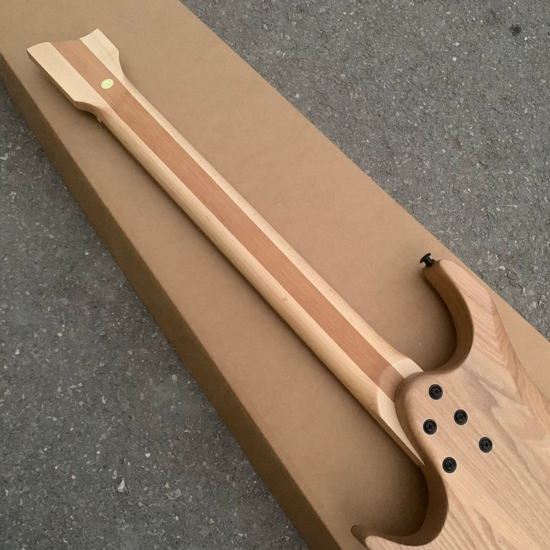 7 Strings Headless Ash Body Electric Guitar with Burl Maple Top (YMZ-234)