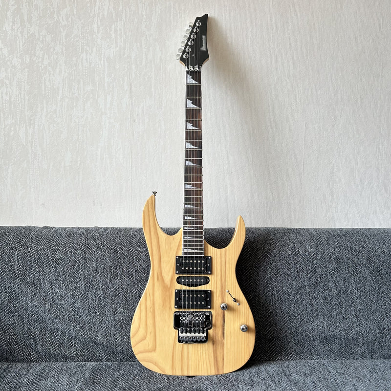 Ash Wood Body Glossy Finish Electric Guitar (GKS-007)