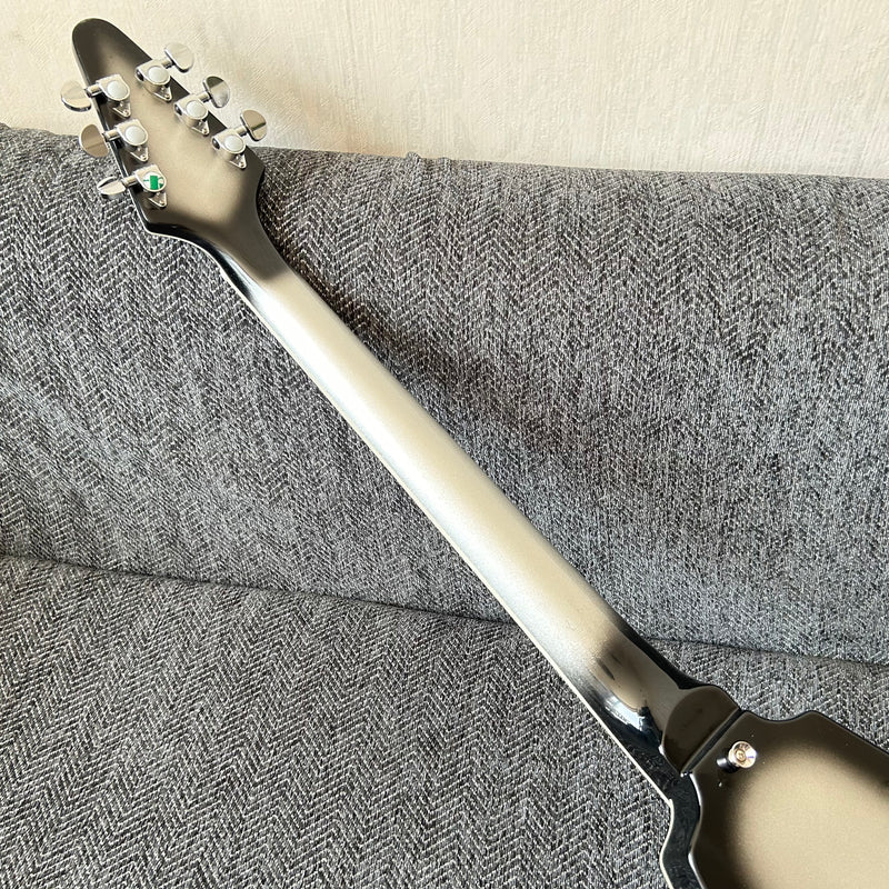 Flying V Style Electric Guitar with Metallic Silver Finish (GKS-010)