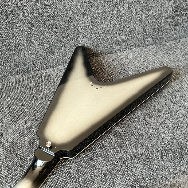 Flying V Style Electric Guitar with Metallic Silver Finish (GKS-010)
