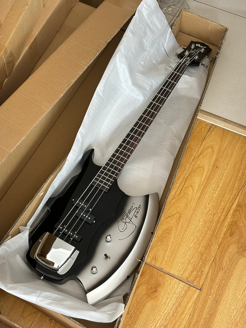 GS-AXE-2 Gene Simmons Signature Style 4-String Axe Bass Guitar (PNY-006X)
