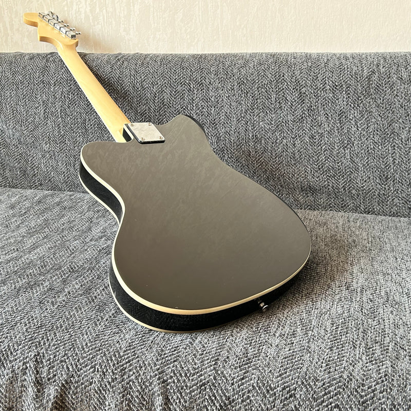 Jaguar Style Black Electric Guitar (GKS-015)