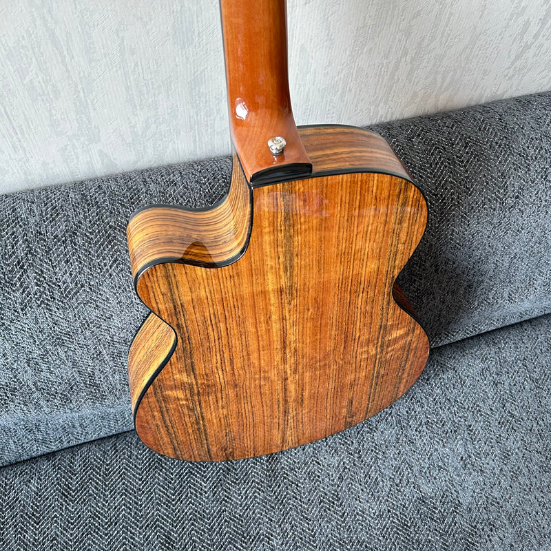 40 Inch Solid Spruce Top / Walnut Back & Sides Acoustic Guitar (CD801)