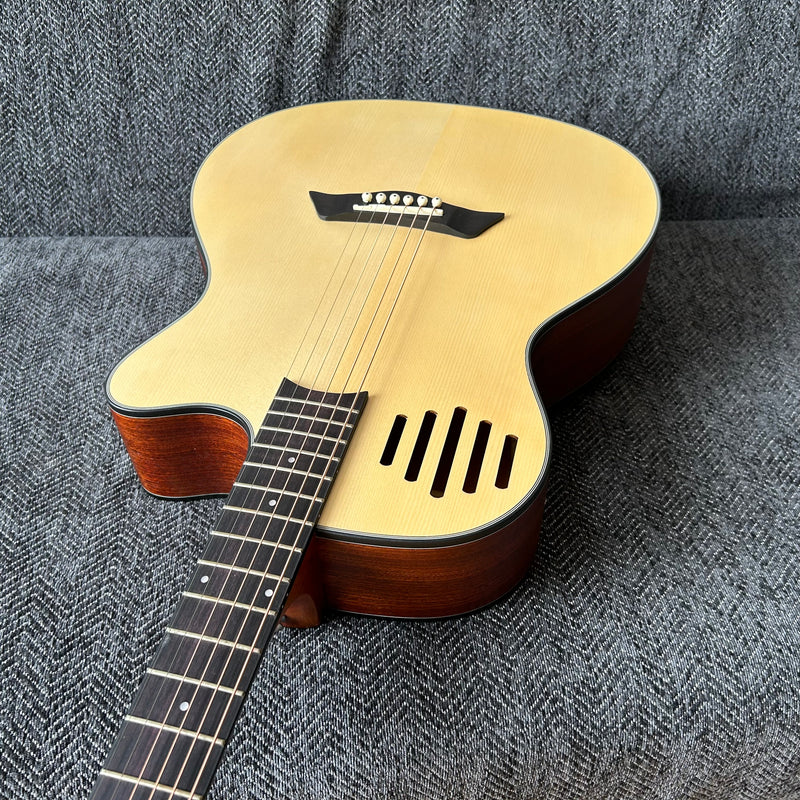 40 Inch Acoustic Guitar with Raindrop Sound Hole (Shanghai Music Show Sample LG-05)