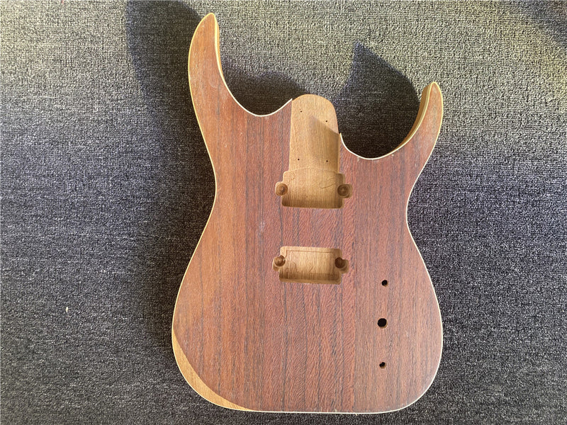Free Electric Guitar / Bass Guitar Body (B Level, 0417)