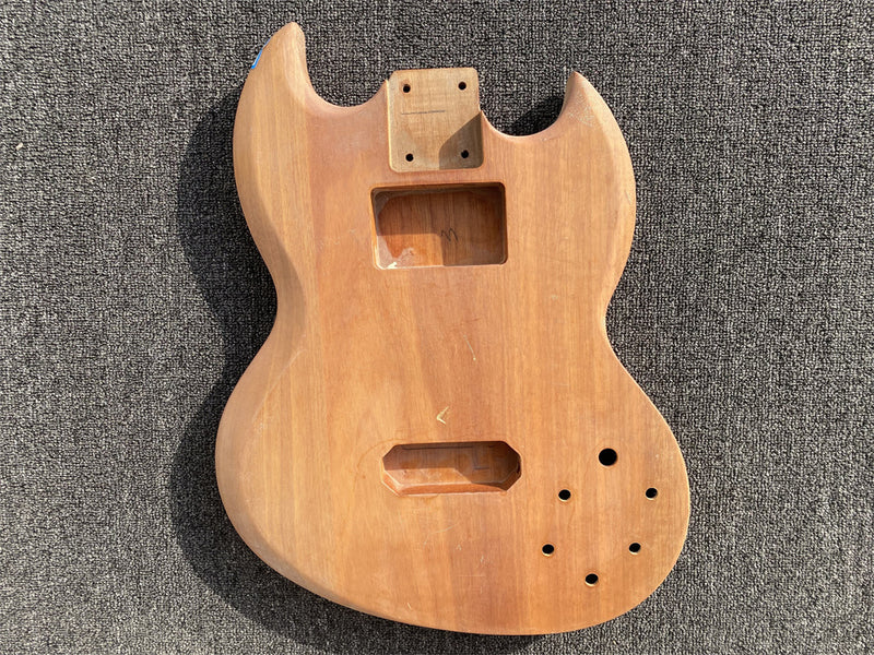 Free Electric Guitar Body / Bass Guitar Body (B Level, 0518)