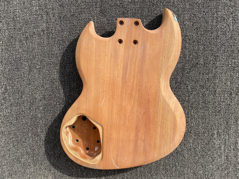 Free Electric Guitar Body / Bass Guitar Body (B Level, 0518)