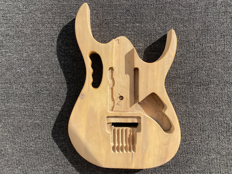 Free Electric Guitar Body / Bass Guitar Body (B Level, 0569)