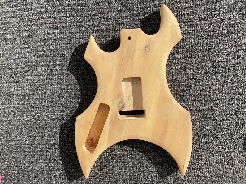 Free Electric Guitar Body / Bass Guitar Body (B Level, 0590)