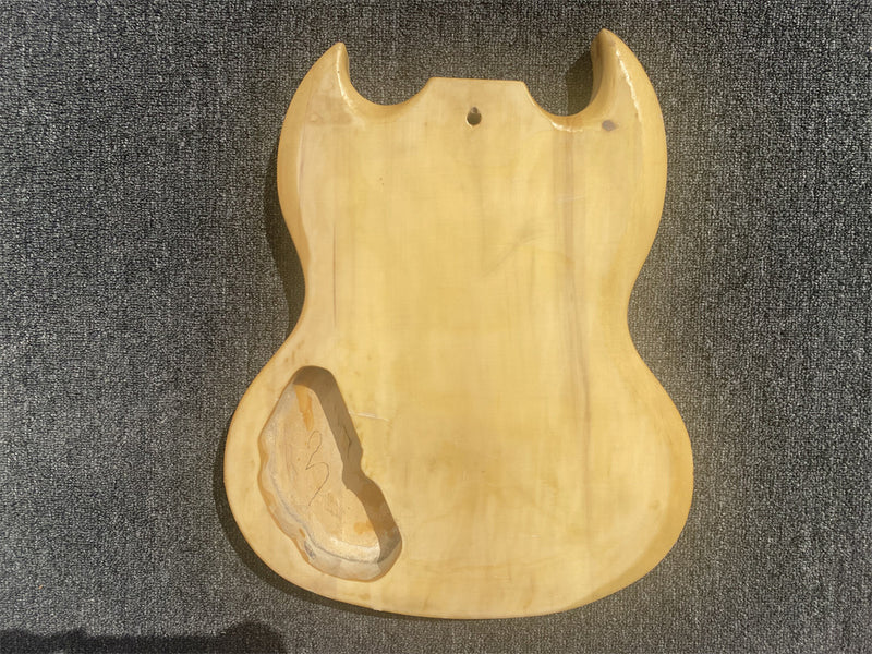 Free Electric Guitar Body / Bass Guitar Body (B Level, 0606)