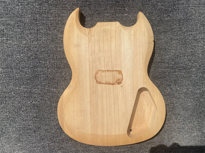 Free Electric Guitar Body / Bass Guitar Body (B Level, 0616)