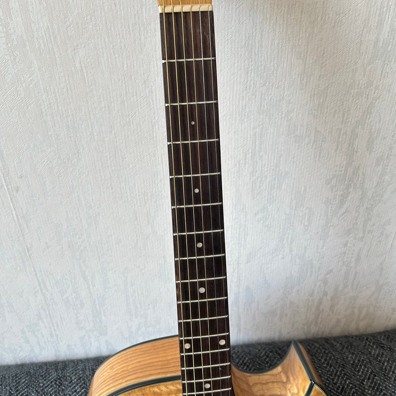 Shanghai Music Show Sample 41 Inch Acoustic Guitar with LED EQ (QAG-AT4)