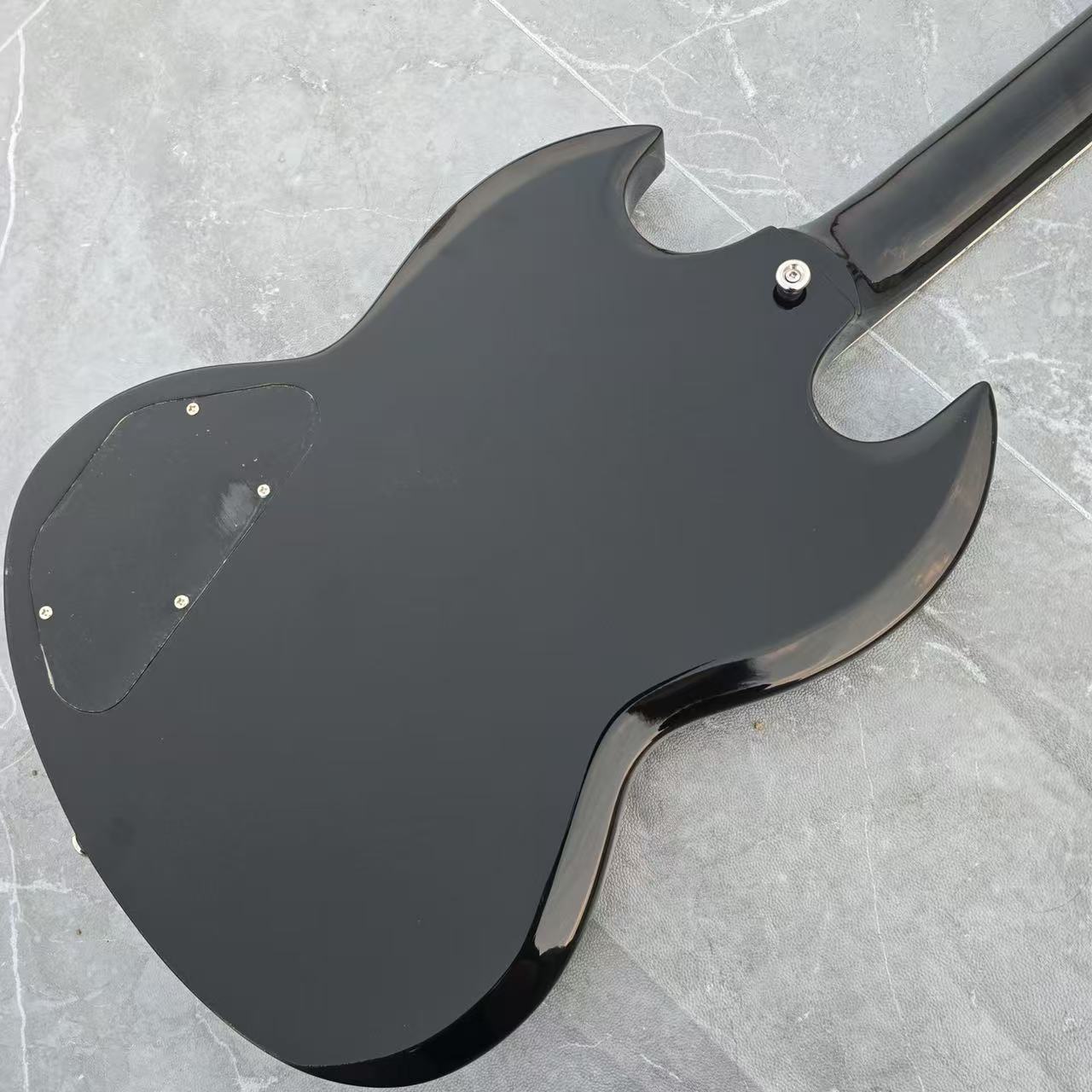 SG-Style Black Gloss Finish Electric Guitar (LYM-490-B, B Level