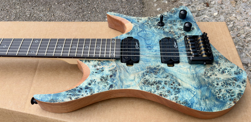 Pango Music Headless Electric Guitar with Burl Maple Top & 5-piece Neck (YMZ-260)