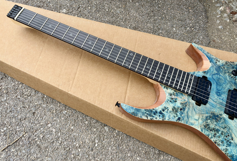 Pango Music Headless Electric Guitar with Burl Maple Top & 5-piece Neck (YMZ-260)