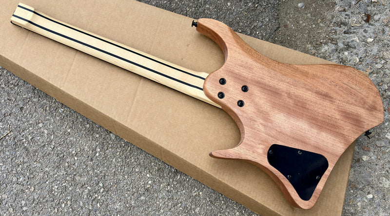 Pango Music Headless Electric Guitar with Burl Maple Top & 5-piece Neck (YMZ-260)