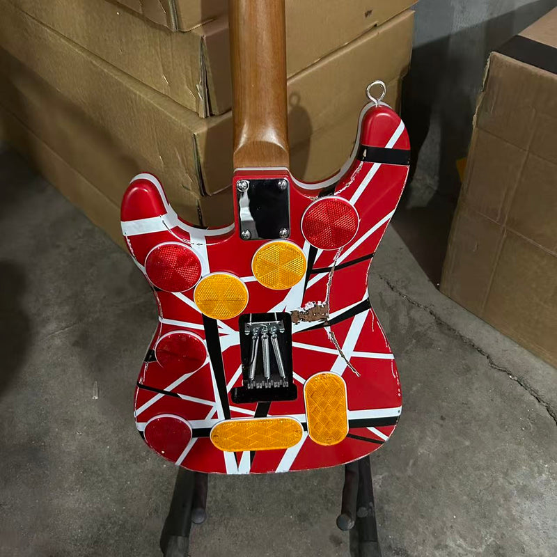 X-ST Series Redesigned Relic Electric Guitar (XST-1815, Headstock & Stripe Modified)