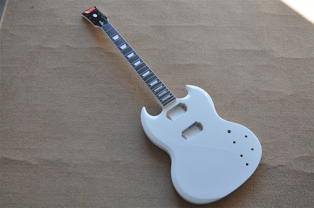 ZQN Series Electric Guitar (ZQN0129, No Hardware)
