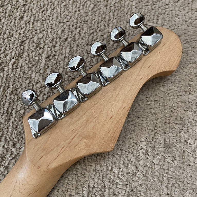 PANGO Music Left Hand Electric Gutiar on Sale (011)